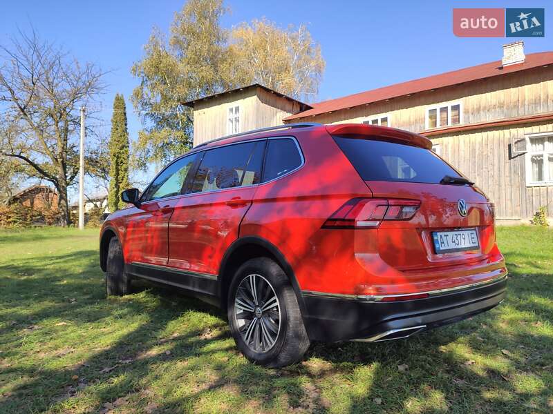 Внедорожник / Кроссовер Volkswagen Tiguan 2017 в Ивано-Франковске