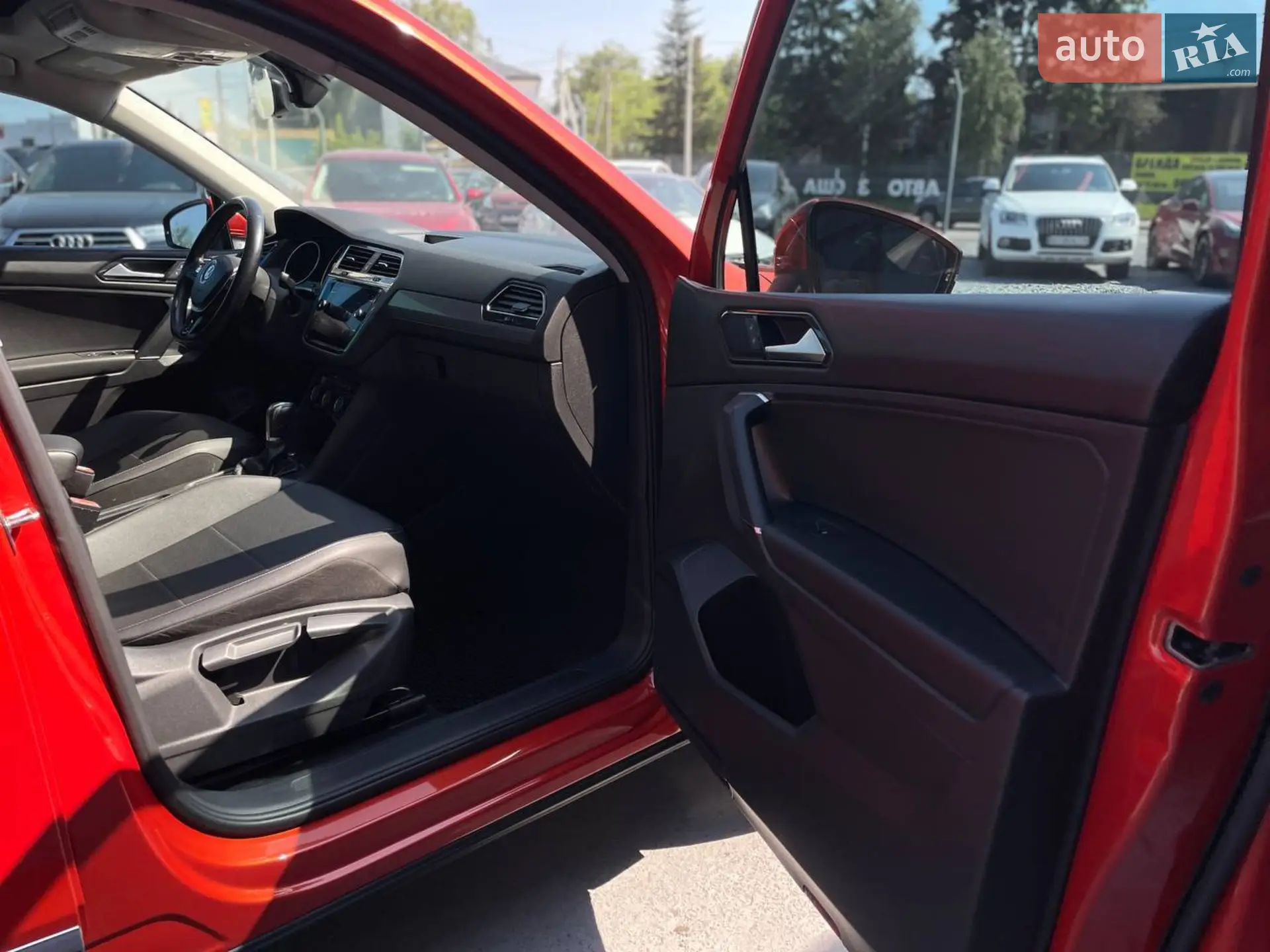 2018 Volkswagen Tiguan - мініатюра 33