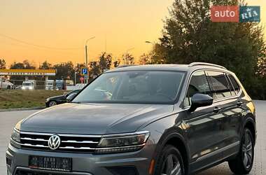 Внедорожник / Кроссовер Volkswagen Tiguan 2017 в Виннице