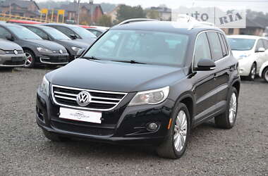 Внедорожник / Кроссовер Volkswagen Tiguan 2010 в Луцке