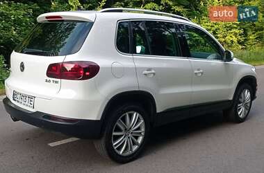Внедорожник / Кроссовер Volkswagen Tiguan 2011 в 