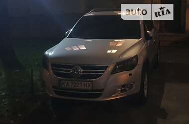 Позашляховик / Кросовер Volkswagen Tiguan 2009 в Києві