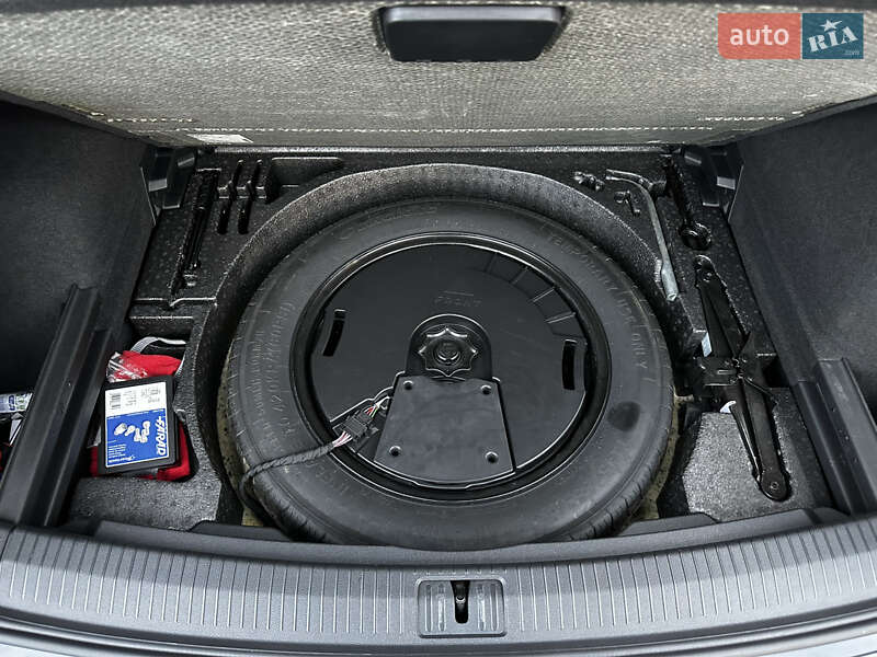 Внедорожник / Кроссовер Volkswagen Tiguan 2022 в Днепре