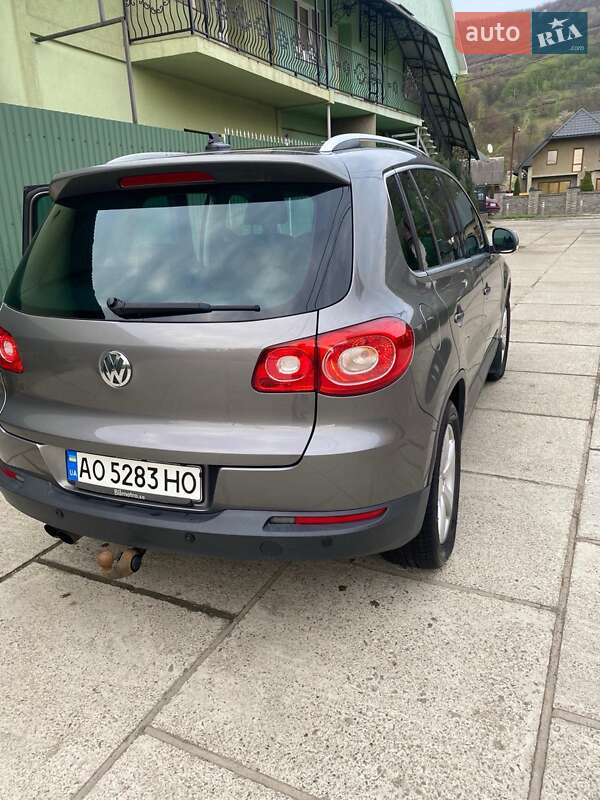 Внедорожник / Кроссовер Volkswagen Tiguan 2009 в Тячеве