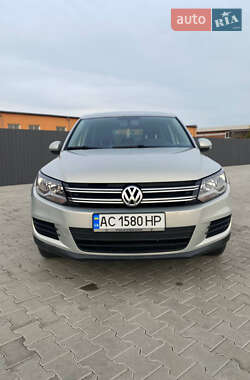 Внедорожник / Кроссовер Volkswagen Tiguan 2012 в Нововолынске