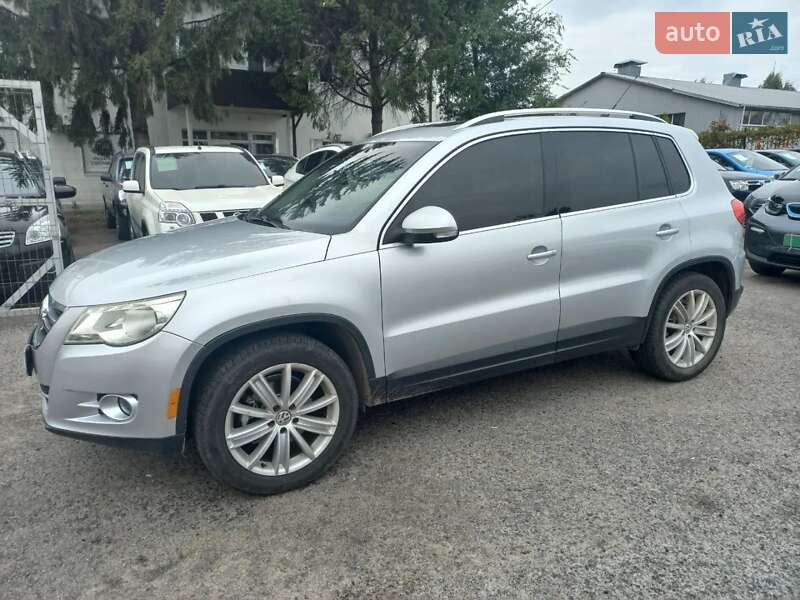 Внедорожник / Кроссовер Volkswagen Tiguan 2011 в Полтаве