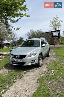 Позашляховик / Кросовер Volkswagen Tiguan 2009 в Києві