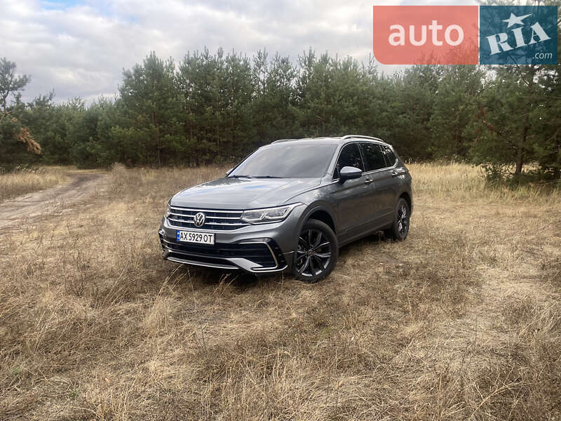 Позашляховик / Кросовер Volkswagen Tiguan 2021 в Харкові