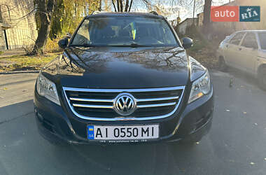 Позашляховик / Кросовер Volkswagen Tiguan 2010 в Києві