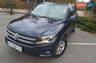 Позашляховик / Кросовер Volkswagen Tiguan 2013 в 