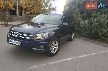 Позашляховик / Кросовер Volkswagen Tiguan 2013 в 