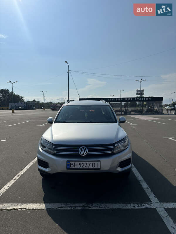 Позашляховик / Кросовер Volkswagen Tiguan 2014 в Одесі