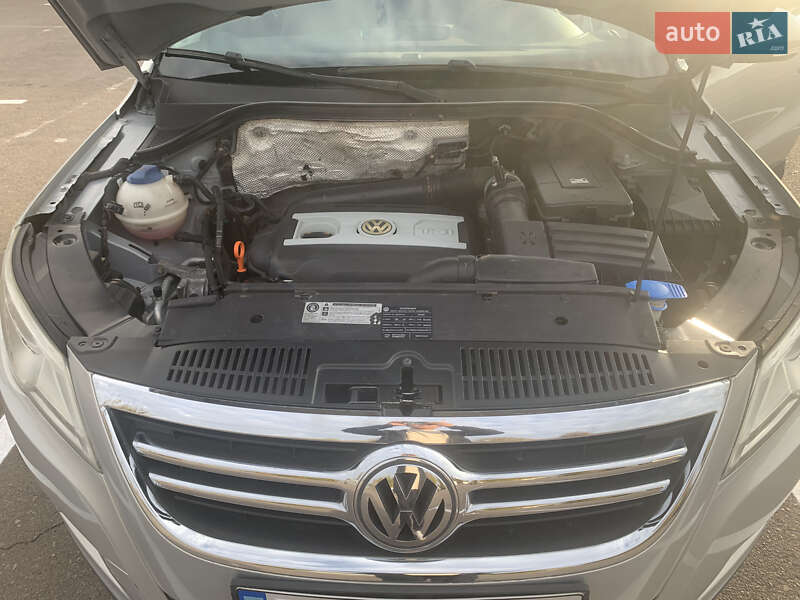Внедорожник / Кроссовер Volkswagen Tiguan 2008 в Ровно