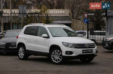 Внедорожник / Кроссовер Volkswagen Tiguan 2014 в Киеве