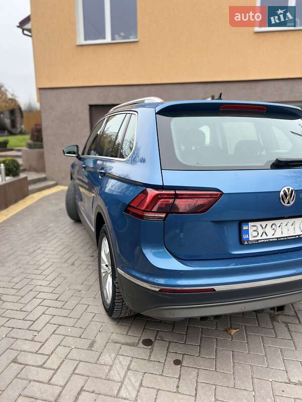 Позашляховик / Кросовер Volkswagen Tiguan 2017 в Хмельницькому
