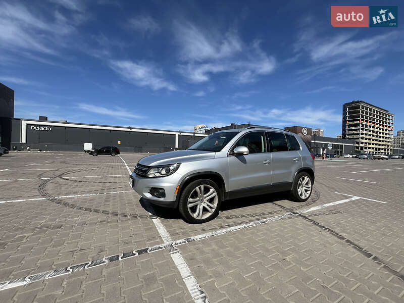 Позашляховик / Кросовер Volkswagen Tiguan 2013 в Києві