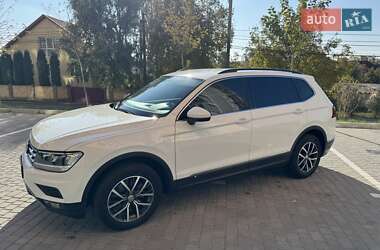 Внедорожник / Кроссовер Volkswagen Tiguan 2017 в Виннице