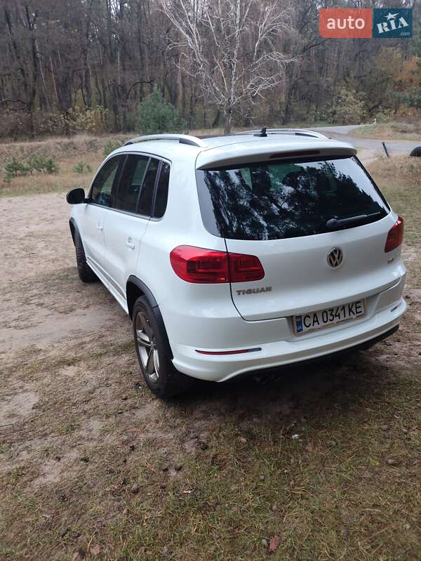 Позашляховик / Кросовер Volkswagen Tiguan 2016 в Богуславі