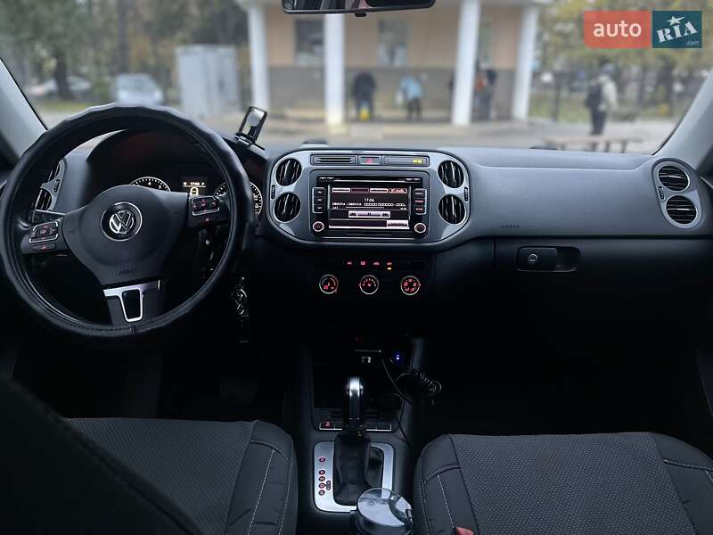 Внедорожник / Кроссовер Volkswagen Tiguan 2014 в Одессе