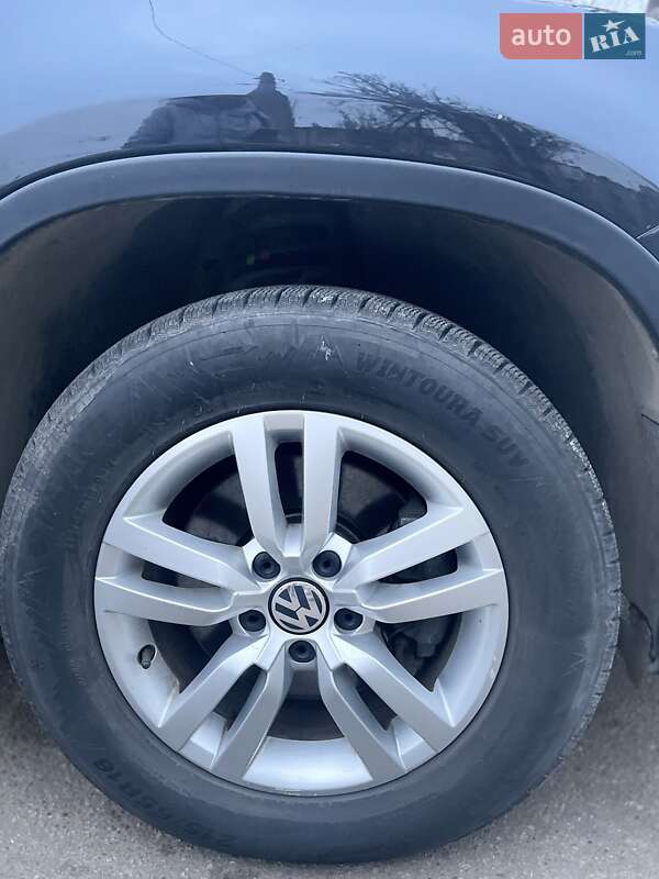 Внедорожник / Кроссовер Volkswagen Tiguan 2014 в Одессе