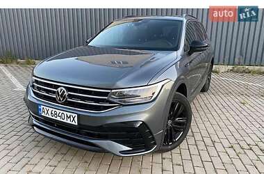 Внедорожник / Кроссовер Volkswagen Tiguan 2022 в Киеве