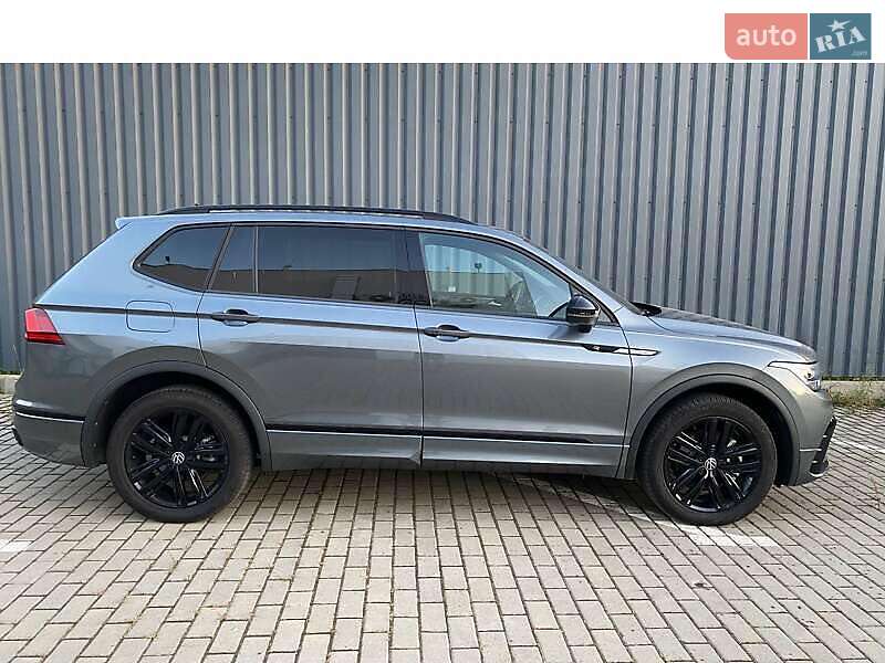 Позашляховик / Кросовер Volkswagen Tiguan 2022 в Києві