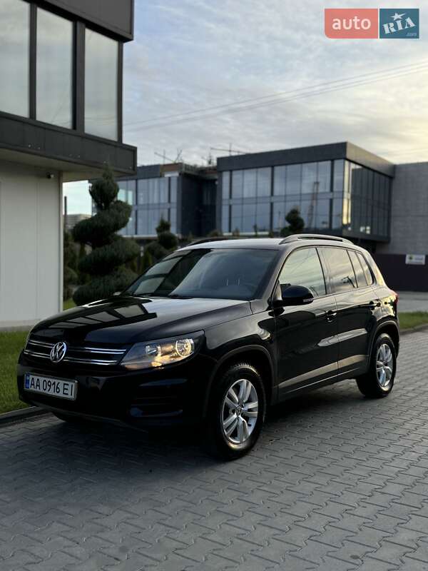 Позашляховик / Кросовер Volkswagen Tiguan 2017 в Києві