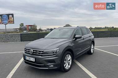 Внедорожник / Кроссовер Volkswagen Tiguan 2020 в 