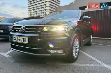 Позашляховик / Кросовер Volkswagen Tiguan 2016 в Києві