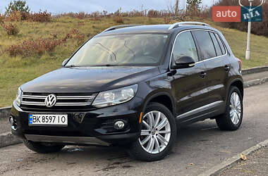 Позашляховик / Кросовер Volkswagen Tiguan 2016 в Рівному