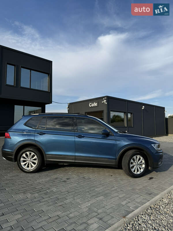 Внедорожник / Кроссовер Volkswagen Tiguan 2018 в Глыбокой