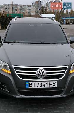 Внедорожник / Кроссовер Volkswagen Tiguan 2011 в Полтаве