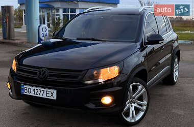 Внедорожник / Кроссовер Volkswagen Tiguan 2011 в Чернигове