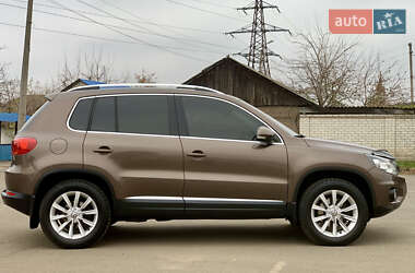 Внедорожник / Кроссовер Volkswagen Tiguan 2013 в Кролевце