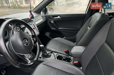 Внедорожник / Кроссовер Volkswagen Tiguan 2020 в 