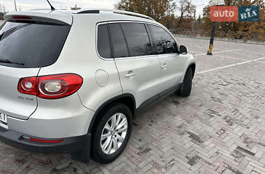 Внедорожник / Кроссовер Volkswagen Tiguan 2009 в Харькове