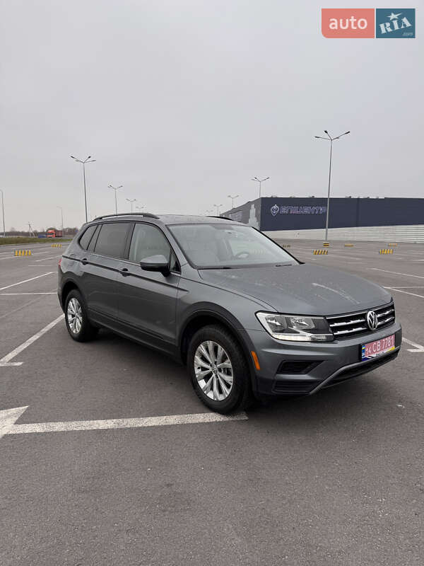 Внедорожник / Кроссовер Volkswagen Tiguan 2018 в Львове