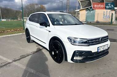 Внедорожник / Кроссовер Volkswagen Tiguan 2019 в Ивано-Франковске