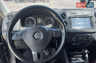 Внедорожник / Кроссовер Volkswagen Tiguan 2012 в Харькове