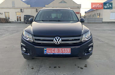 Внедорожник / Кроссовер Volkswagen Tiguan 2015 в Подольске