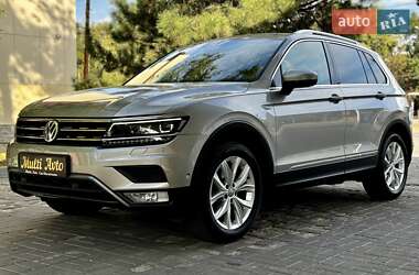 Внедорожник / Кроссовер Volkswagen Tiguan 2016 в Днепре