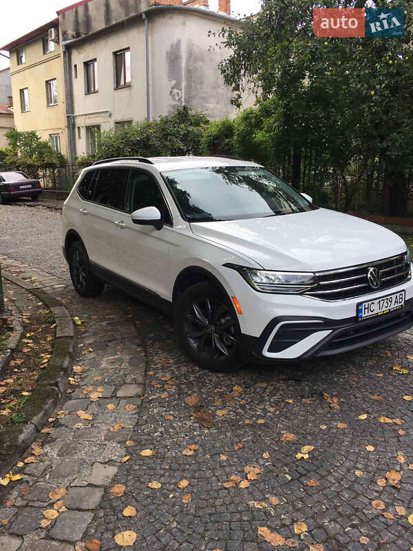 Внедорожник / Кроссовер Volkswagen Tiguan 2022 в Львове