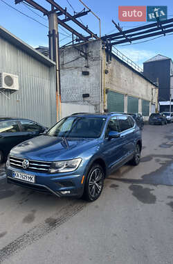 Позашляховик / Кросовер Volkswagen Tiguan 2018 в Києві