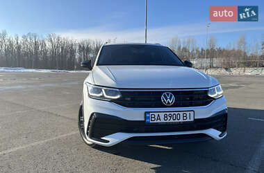 Внедорожник / Кроссовер Volkswagen Tiguan 2022 в Киеве