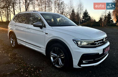 Позашляховик / Кросовер Volkswagen Tiguan 2019 в Чернівцях