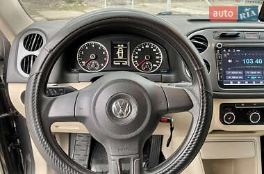 Внедорожник / Кроссовер Volkswagen Tiguan 2012 в Сумах