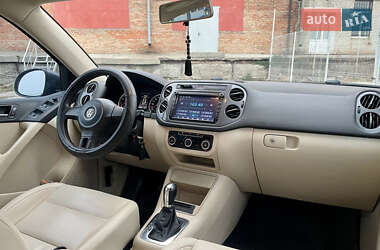 Внедорожник / Кроссовер Volkswagen Tiguan 2012 в Сумах