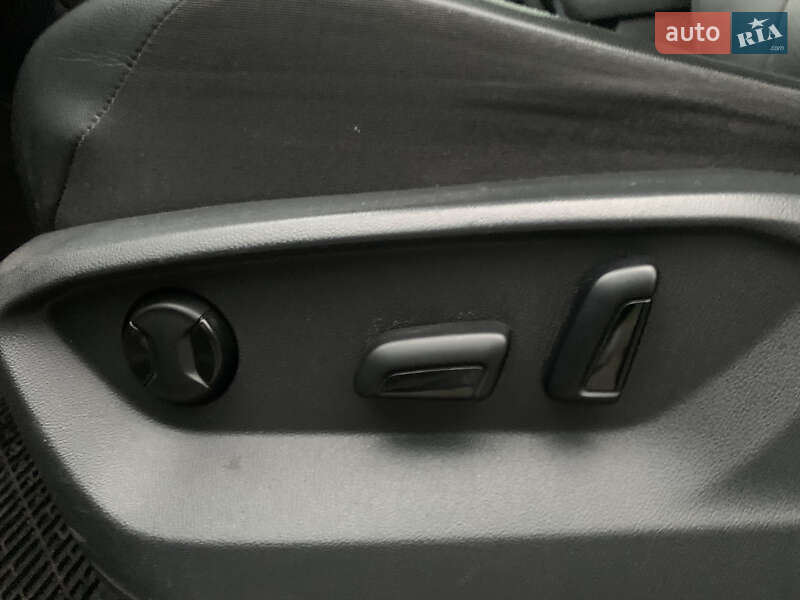 Внедорожник / Кроссовер Volkswagen Tiguan 2017 в Львове