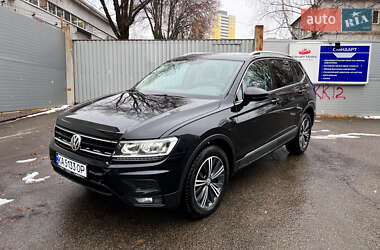 Внедорожник / Кроссовер Volkswagen Tiguan 2017 в Киеве