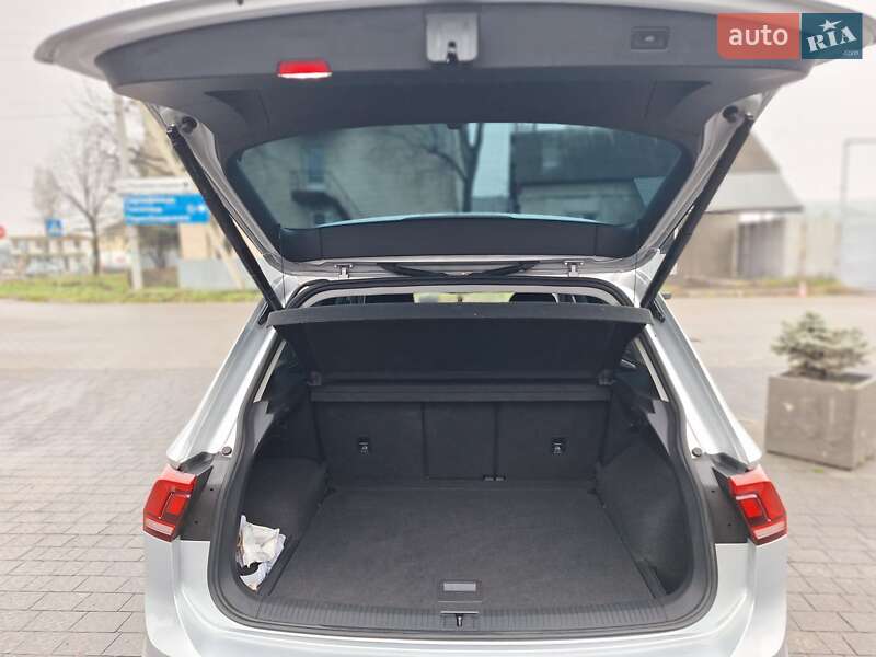 Внедорожник / Кроссовер Volkswagen Tiguan 2022 в Ужгороде